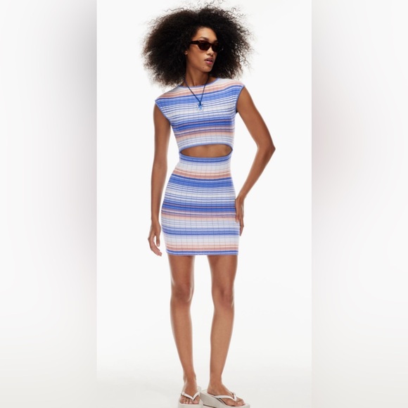 Wilfred Free
Cut-Out Knit Mini Dress. Size Large - Picture 3 of 9